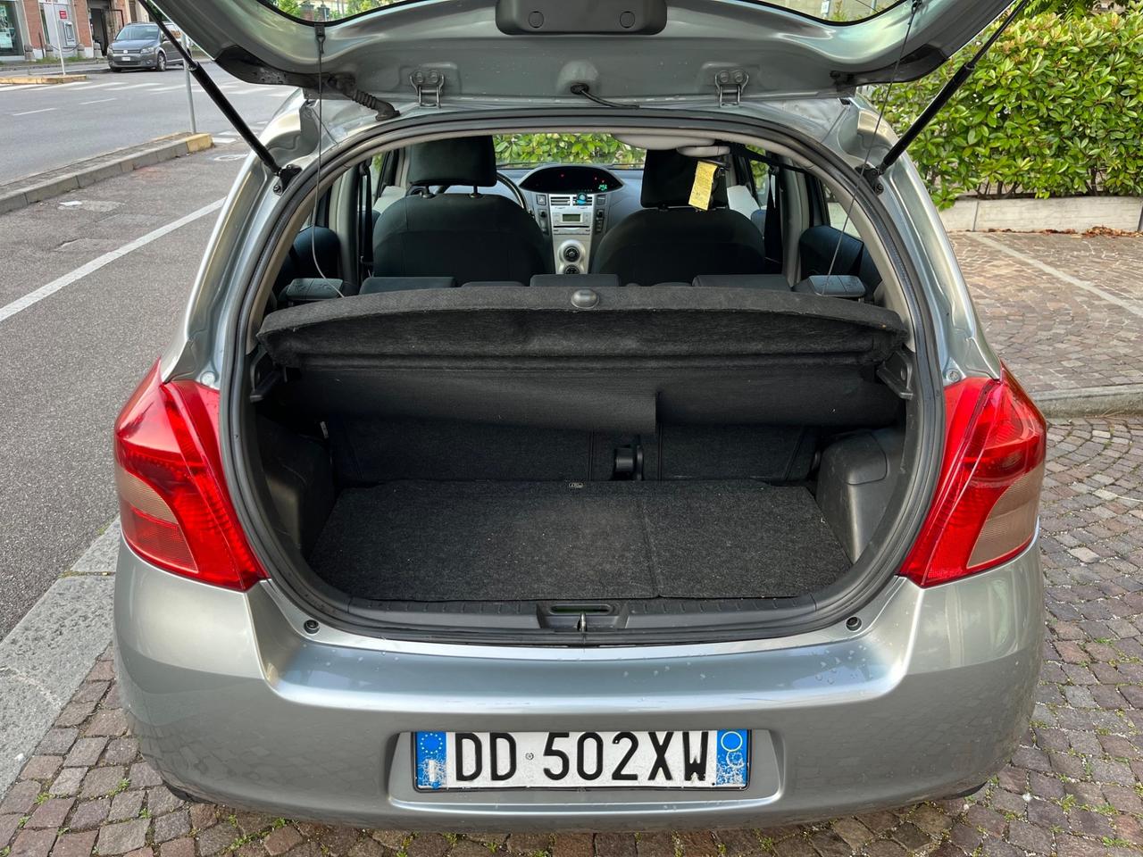 Toyota Yaris 1.4 D-4D 5 porte Sol