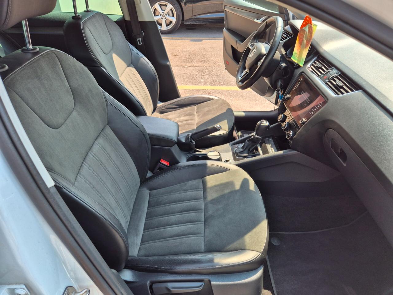 Skoda Octavia 1.5 DSG Wagon Style G-Tec