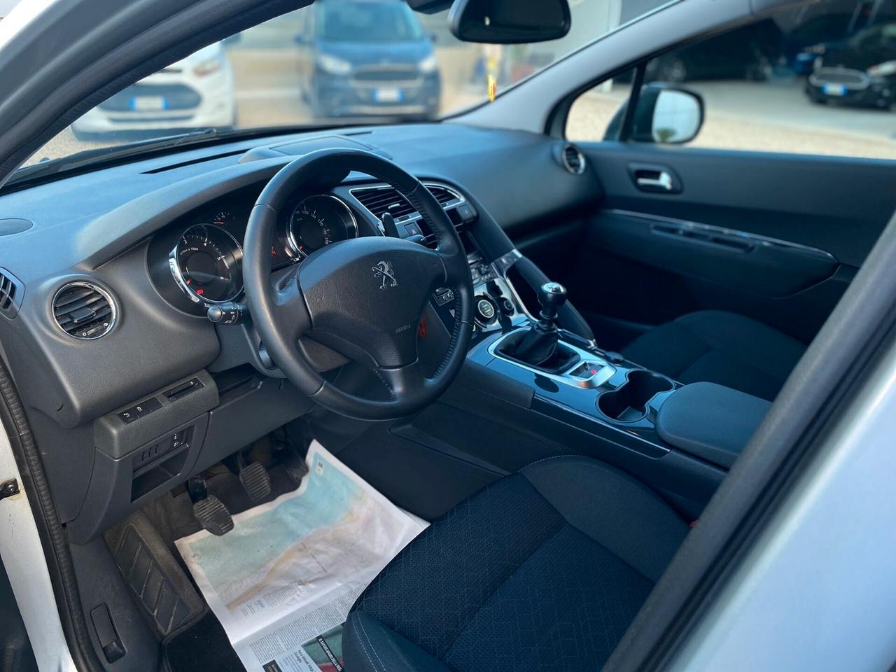 Peugeot 3008 1.6 HDi 115CV Allure