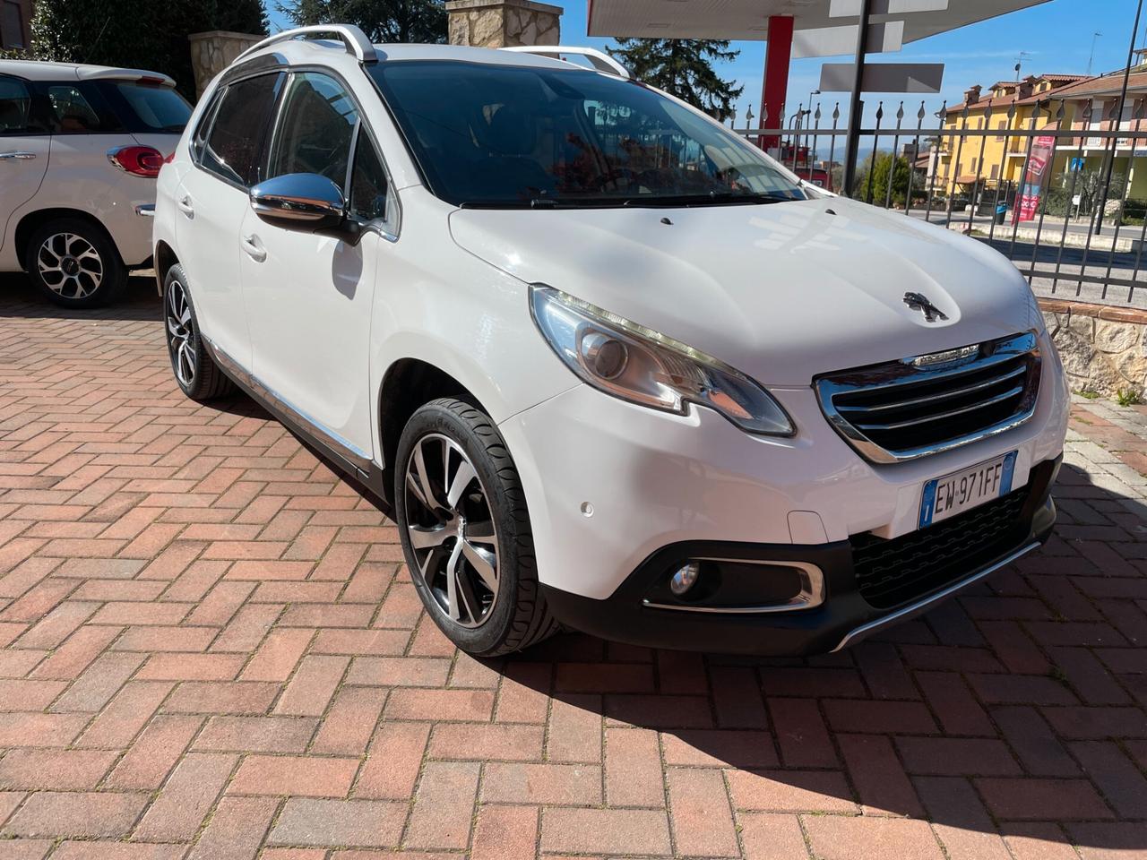 Peugeot 2008 1.6 e-HDi 115 CV Stop&Start Allure