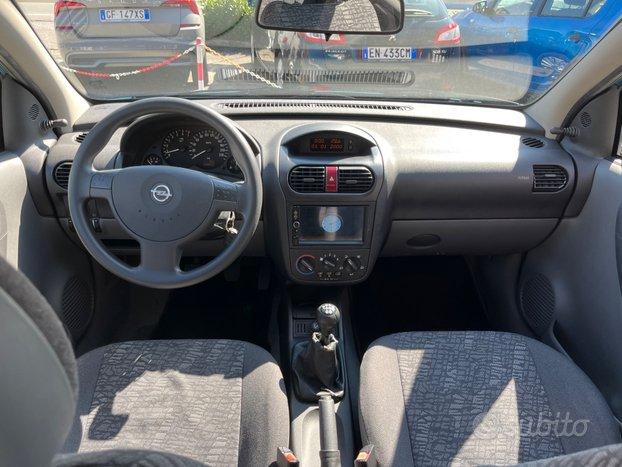 Opel Corsa 1.2i 5 porte