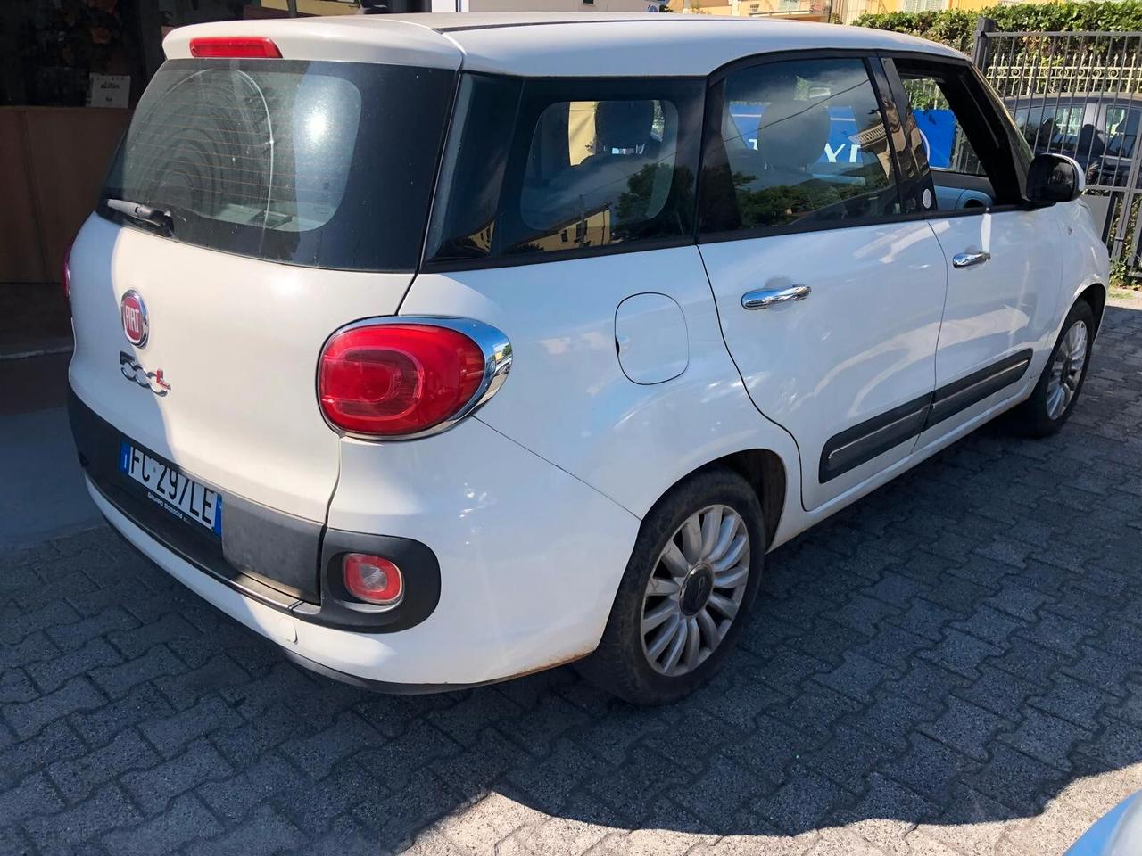 Fiat 500L Living 1.3 Multijet 95 CV Pop Star7 POSTI SOLO 68.296 KM!!! GARANZIA COMPLETA EUROPEA CONFORMGEST 12 MESI RINNOVABILE FINO A 36 MESI!!!