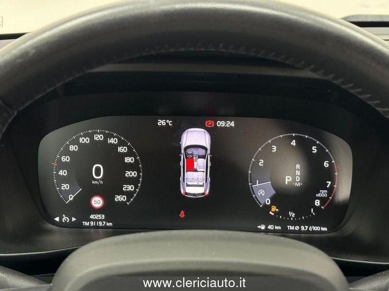 Volvo XC40 T2 Geartronic Momentum Core