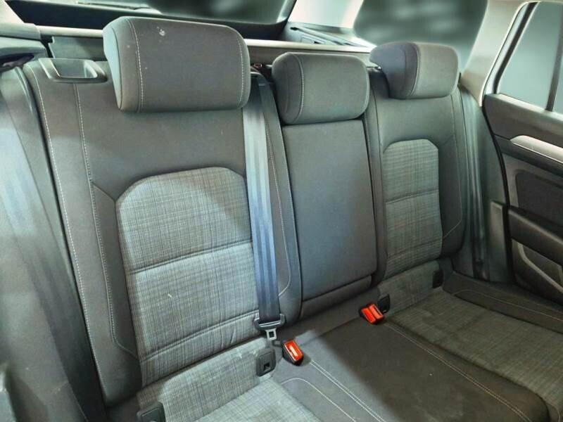 Volkswagen Passat Variant 1.6 TDI SCR DSG Business BMT