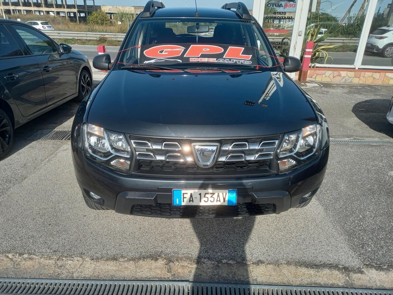 Dacia Duster 1.6 Gpl di Serie 105CV 4x2 Lauréate