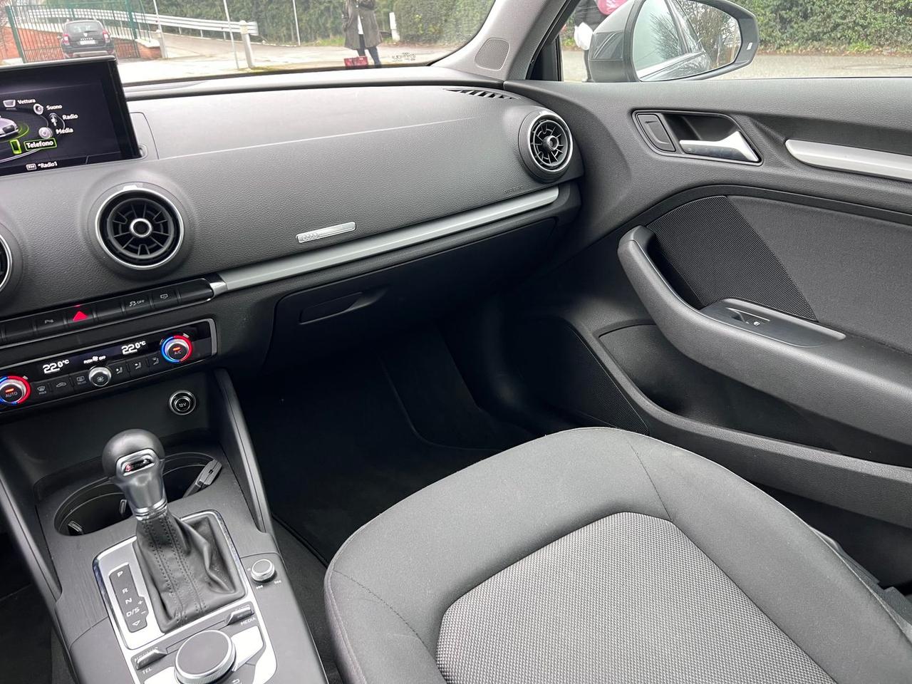 Audi A3 Business Line 1.6 30 TDI #4241