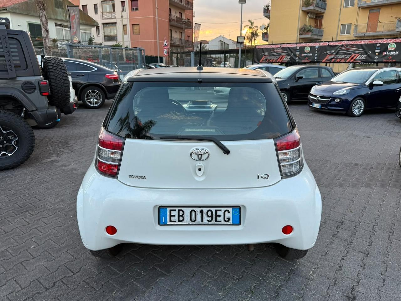 Toyota iQ High Collection Multidrive - 2011