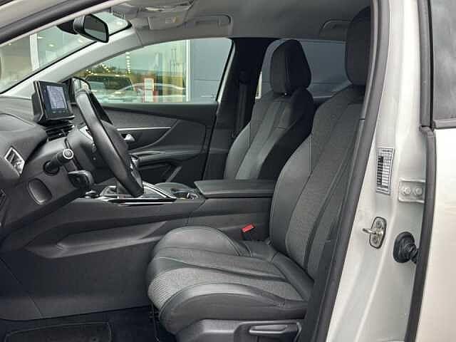Peugeot 3008 BlueHDi 130 S&S Allure Pack