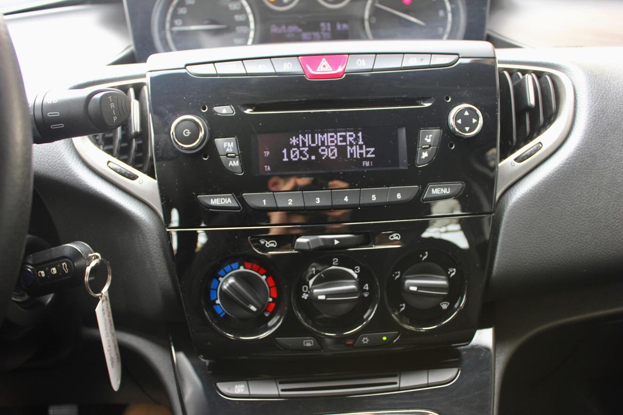 Lancia Ypsilon 1.2 69 CV 5 porte Silver UNICO PROPRIETARIO!