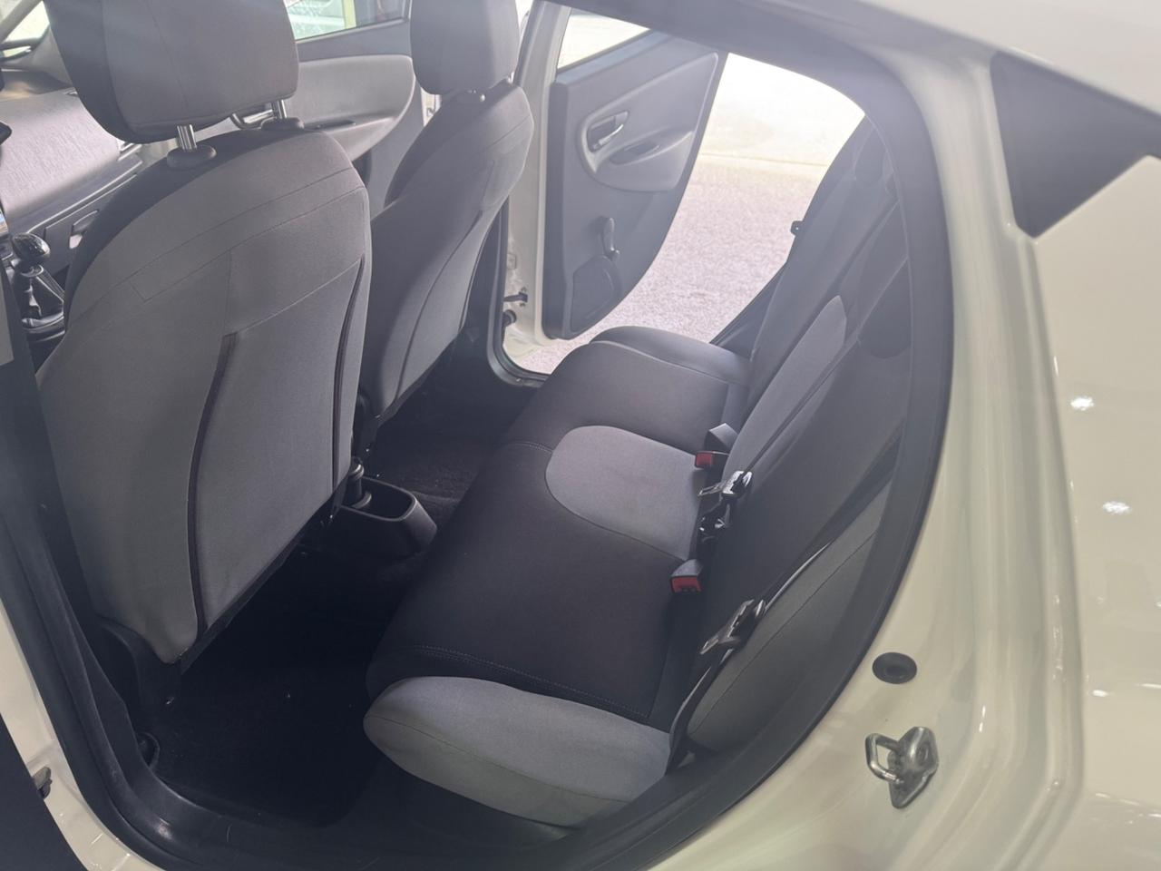 Lancia Ypsilon 1.2 69 CV 5 porte GPL Ecochic Gold