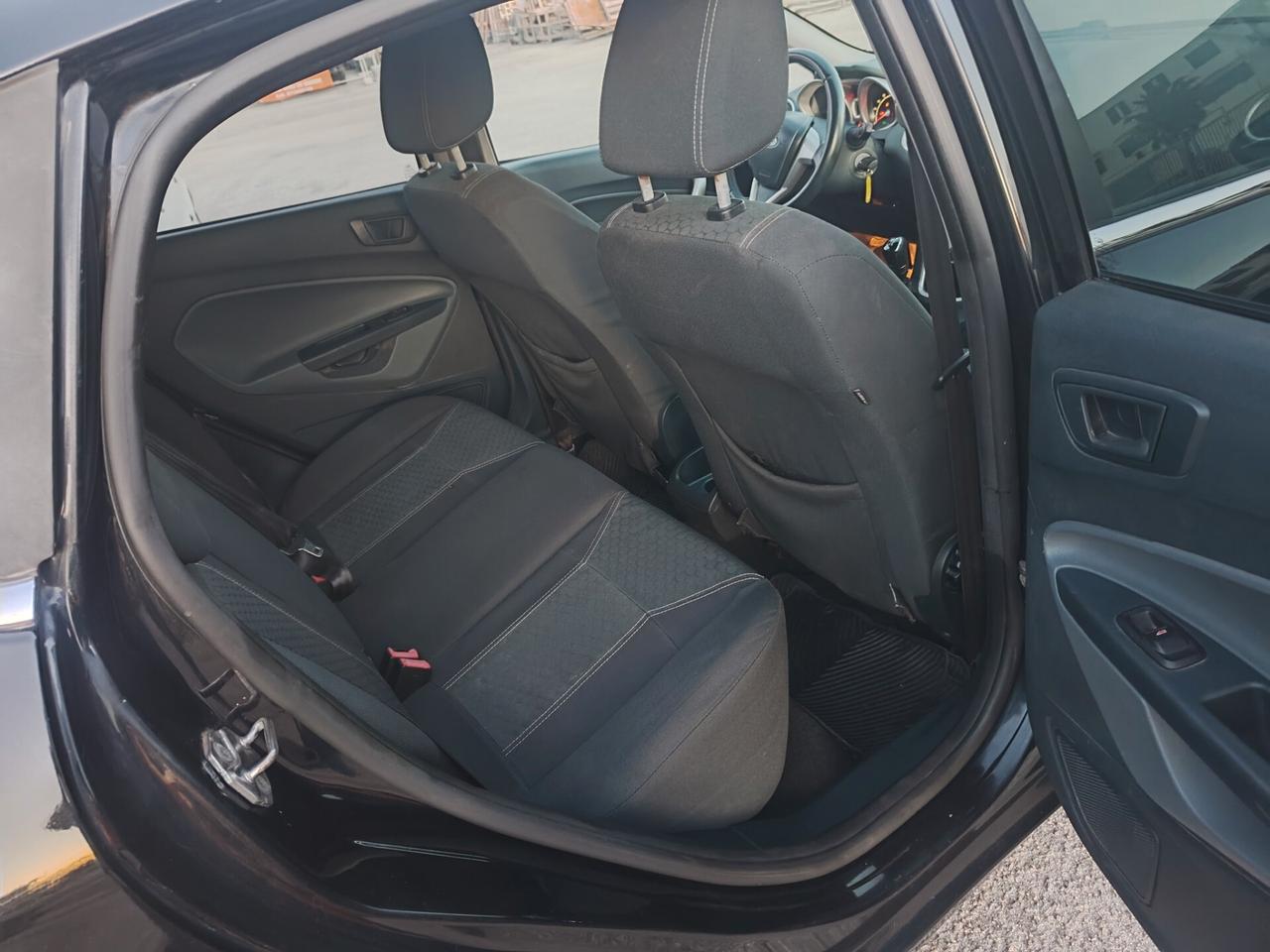 Ford Fiesta 1.2 Titanium 5p GPL