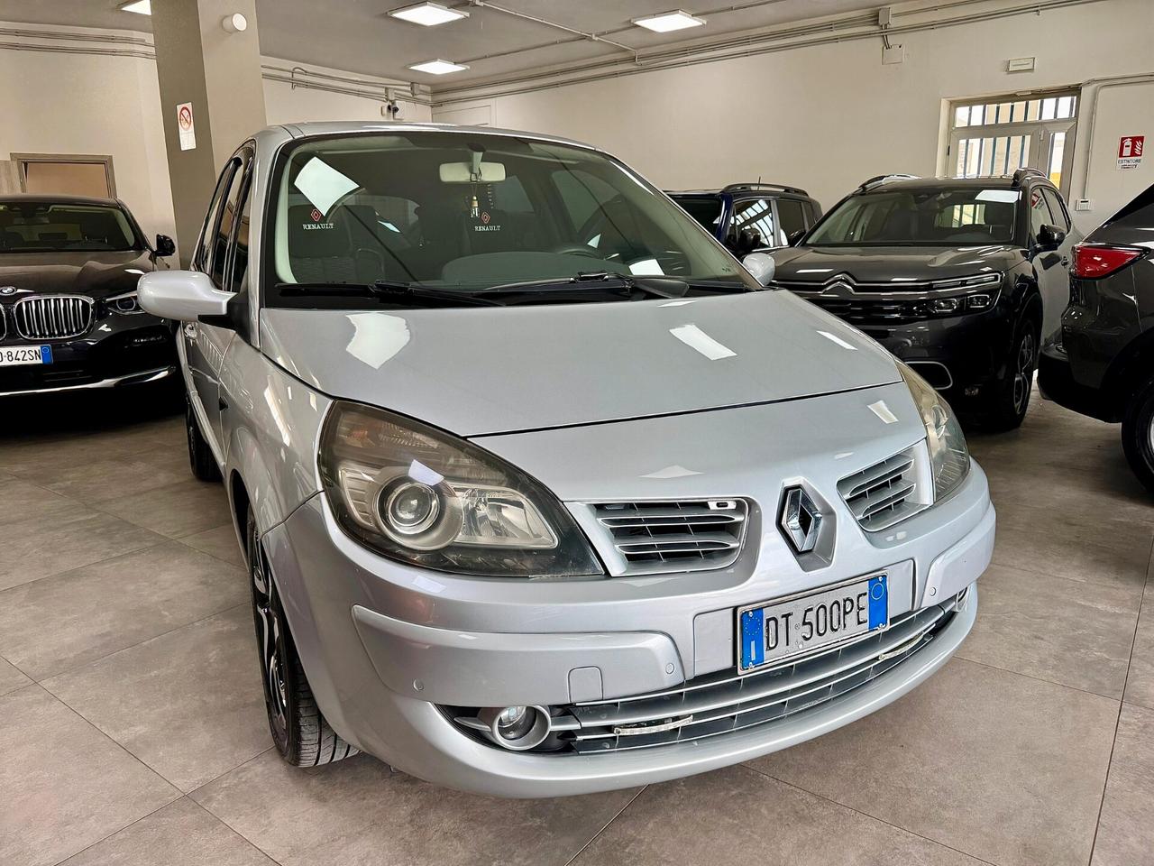 Renault Scenic 1.9 dCi 130CV EDC Dynamique