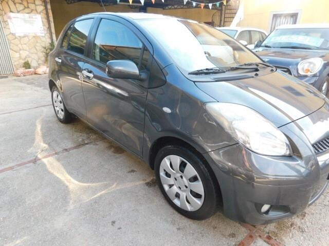 Toyota Yaris 1.4 D-4D DPF 5 p Sol