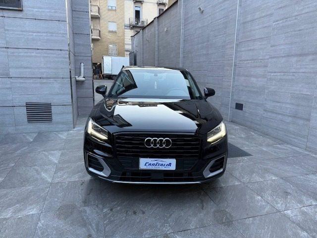 AUDI Q2 35 TFSI S tronic Identity Black