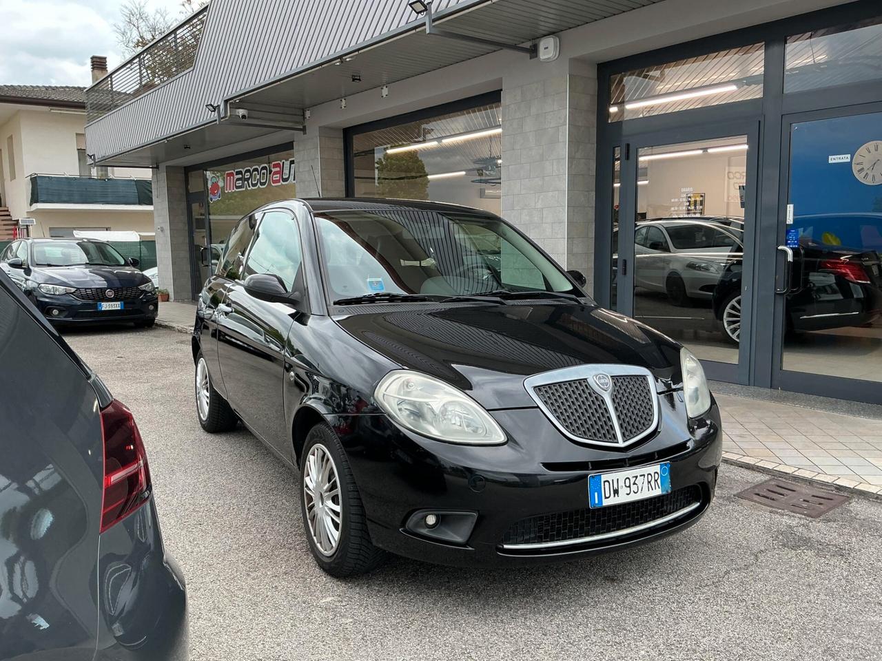 Lancia Ypsilon 1.4 GPL Neopatentati