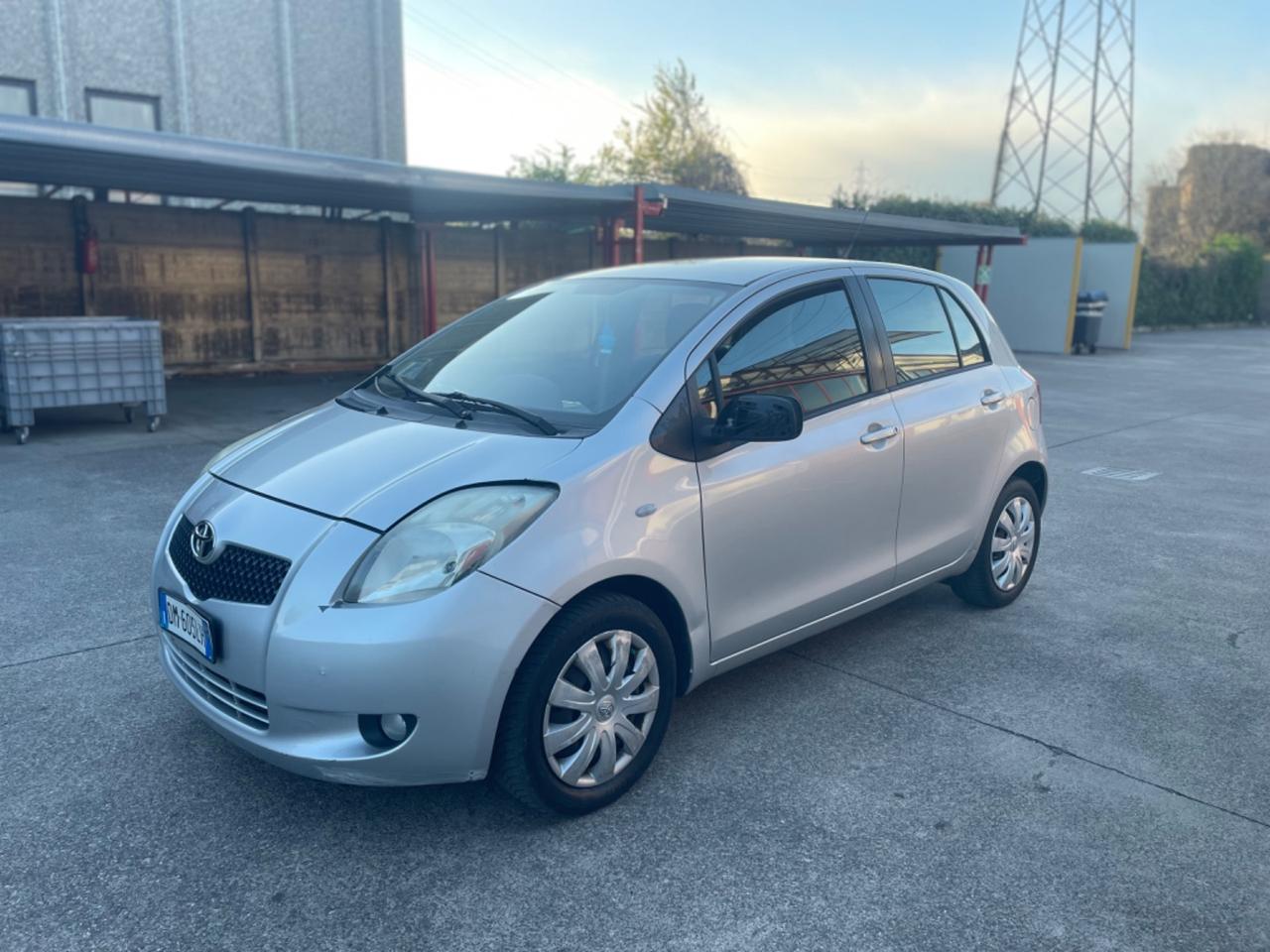 Toyota Yaris 1.3 5 porte