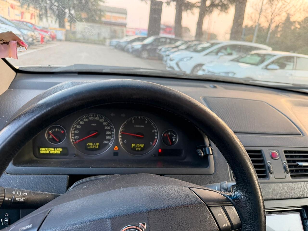 Volvo XC 90 XC90 2.4 D5 185 CV AWD Momentum COMMERCIANTI