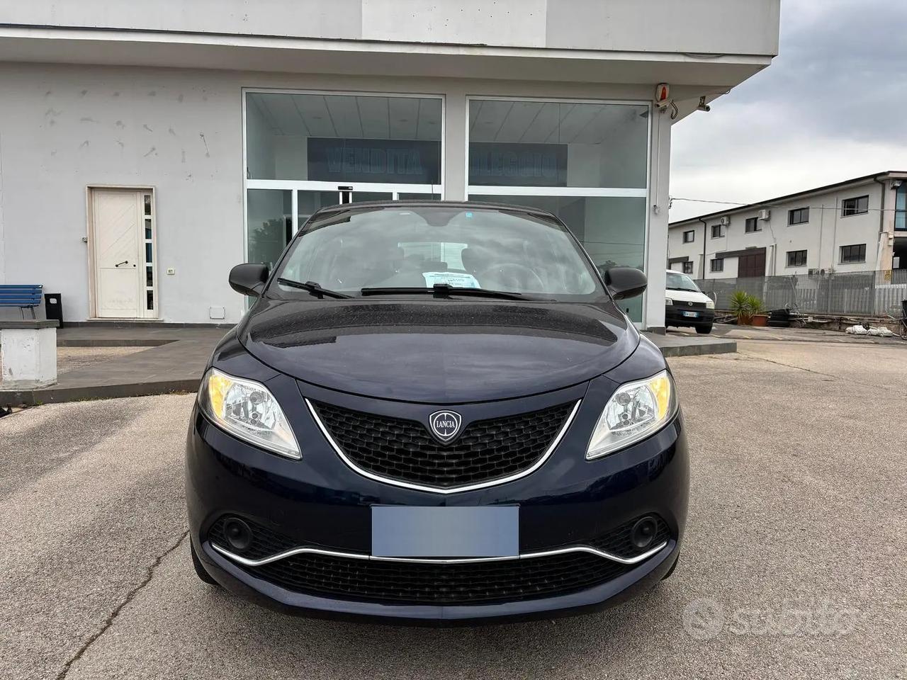 Lancia Ypsilon 1.2 Silver 69cv