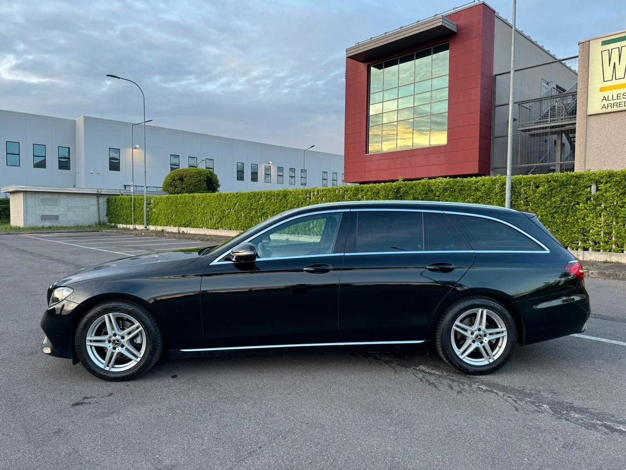 Mercedes-benz E 220 d S.W. Auto Business Sport