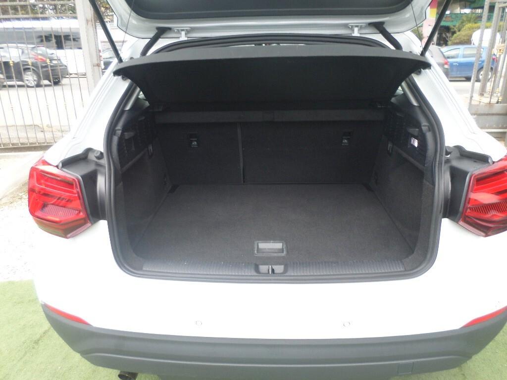 Audi Q2 30 TDI S tronic Business