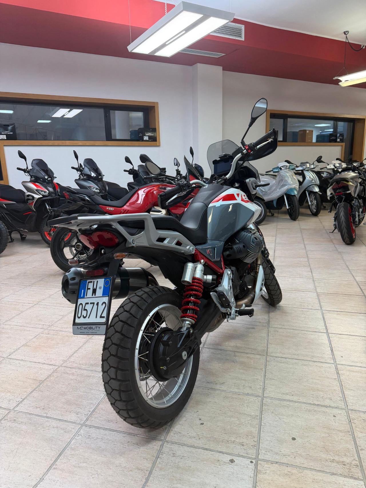 MOTO GUZZI V85 TT 850 DEMO AZIENDALE