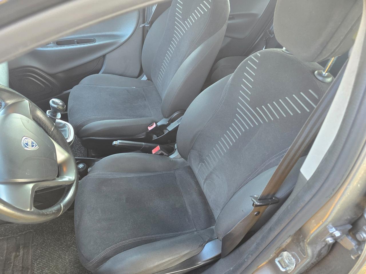 Lancia Ypsilon 1.2 69 CV 5 porte S&S Bi Color