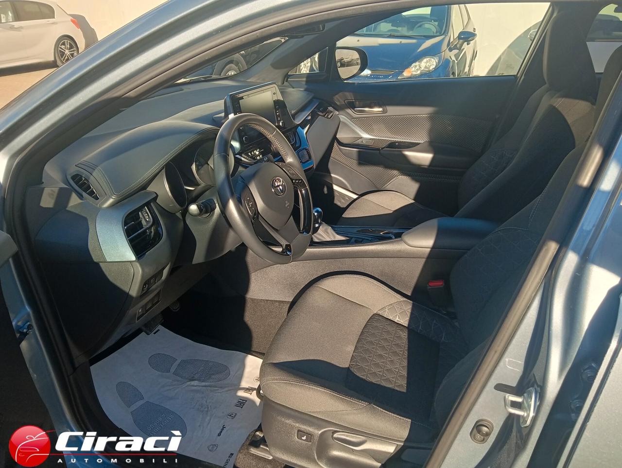 Toyota C-HR 1.8 Hybrid E-CVT Trend