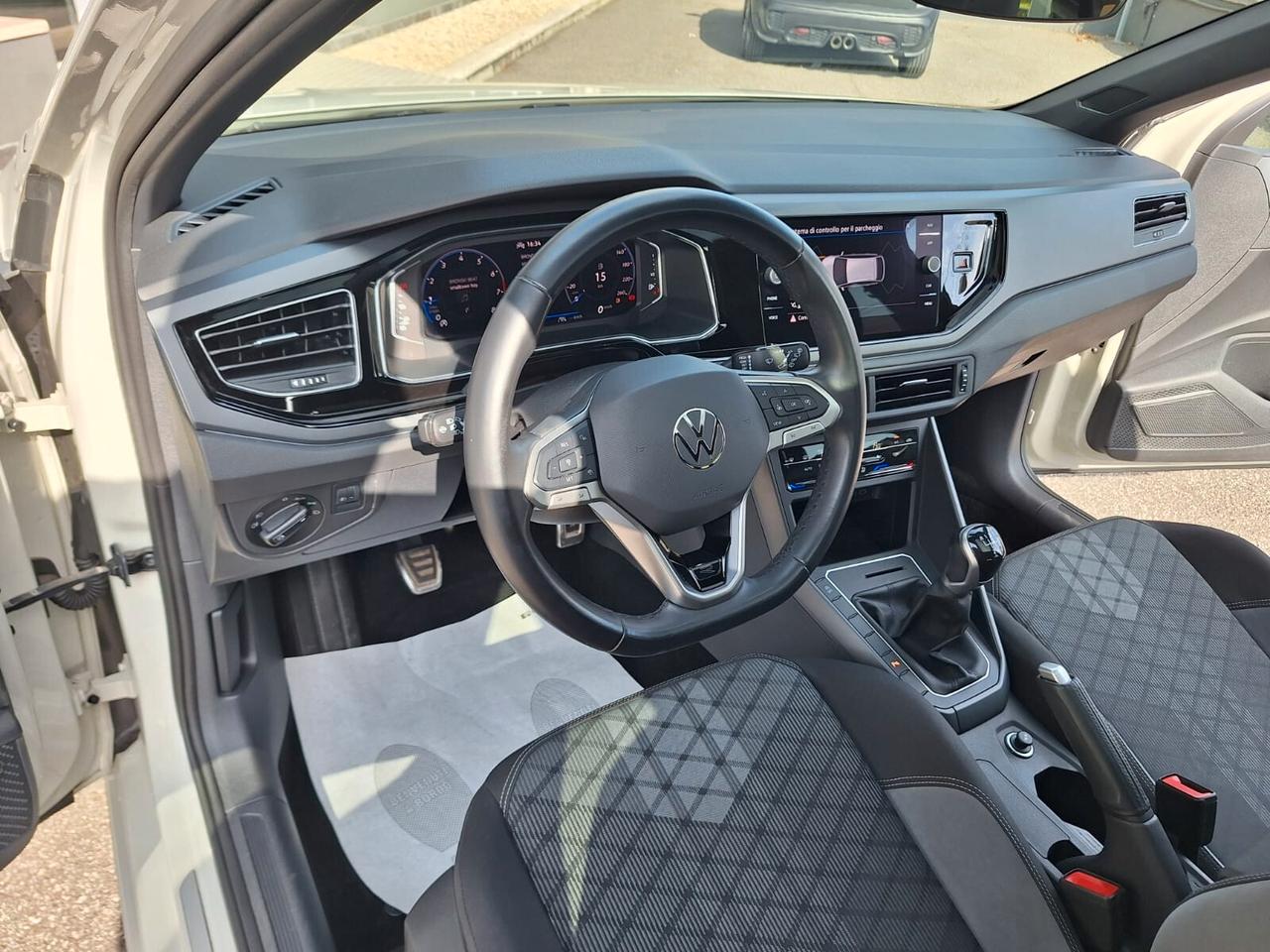 Volkswagen Taigo 1.0 TSI 110 CV R-Line