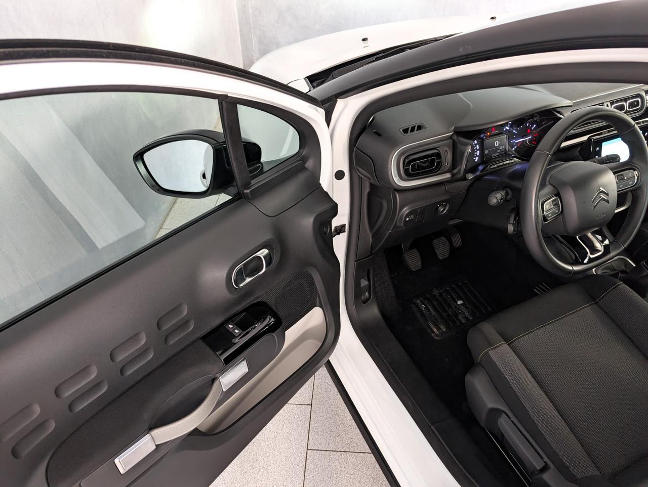 Citroen C3 1.2 puretech 83cv Shine