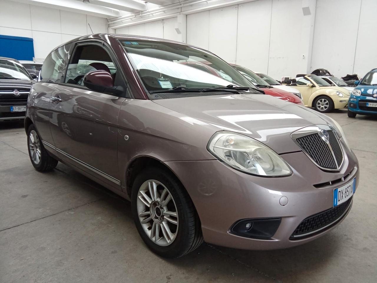 Lancia Ypsilon 1.4 Platino Ecochic GPL