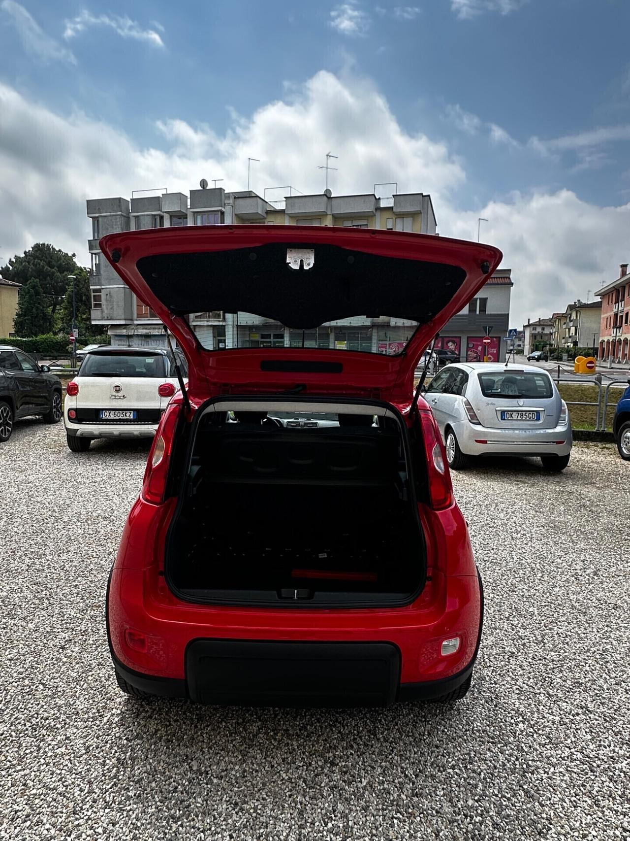Fiat Panda 1.0 FireFly S&S Hybrid Red