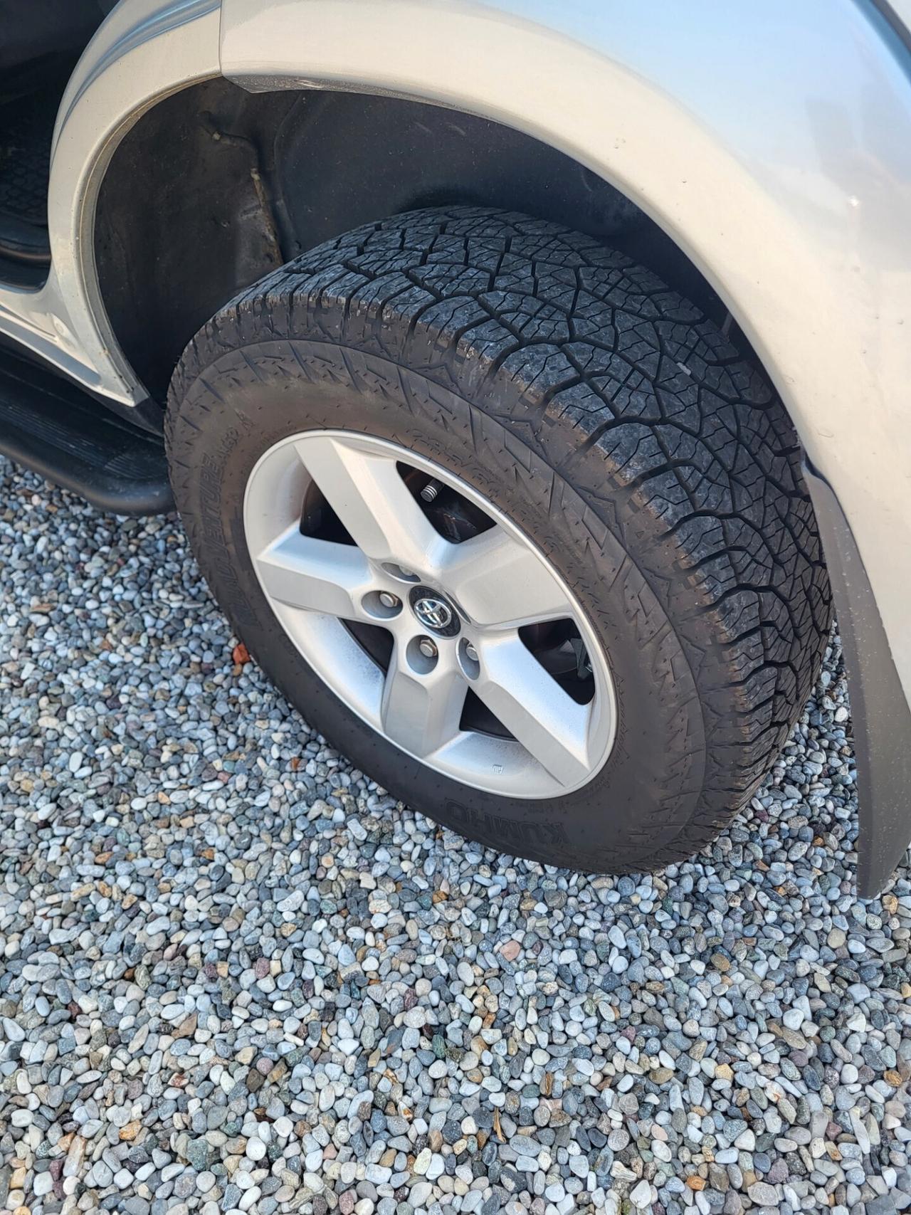 Toyota RAV 4 RAV4 2.0 16V cat 5 porte Sol