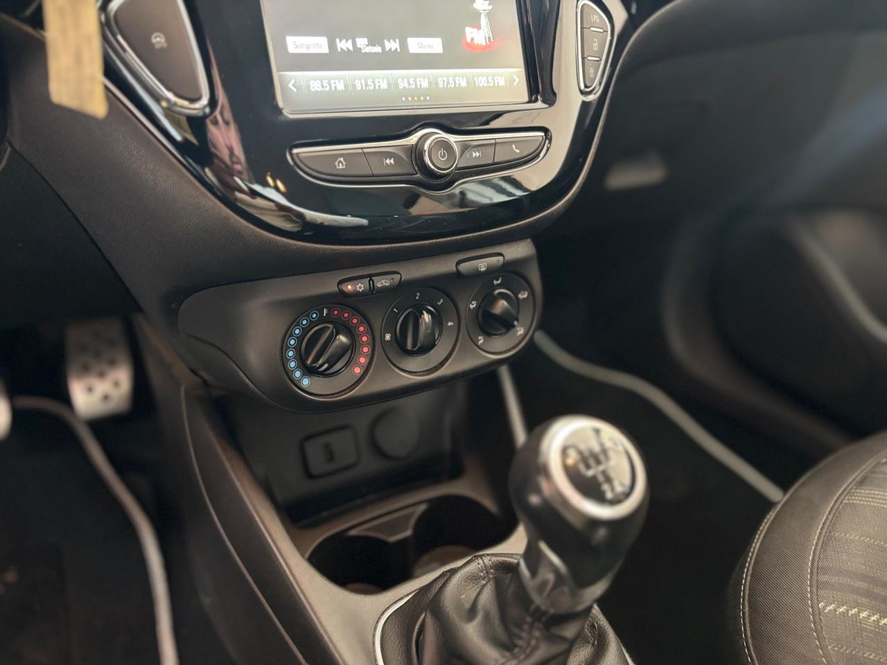 Opel Corsa 1.4 90CV GPL Tech 5 porte b-Color