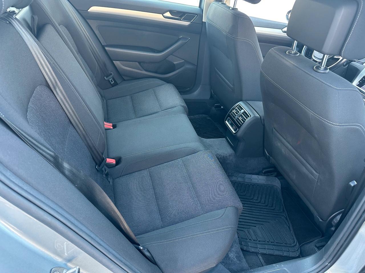 Volkswagen Passat Variant 1.6 TDI SCR DSG Business BMT