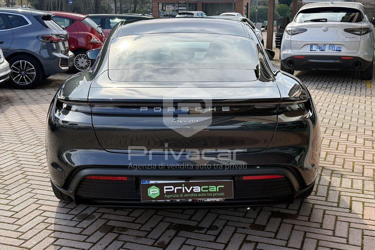 PORSCHE Taycan