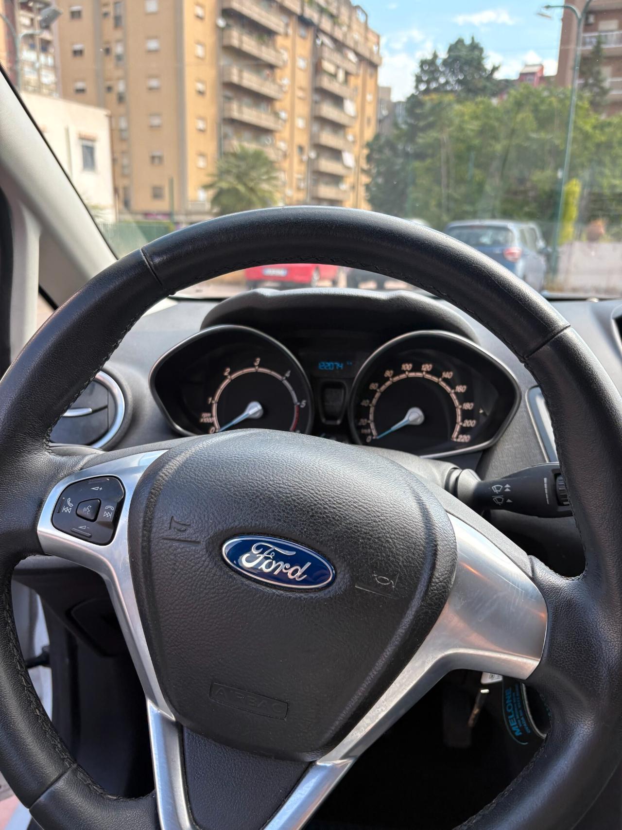 Ford Fiesta 1.5 TDCi 75CV 5 porte 1 ANNO DI GARANZIA