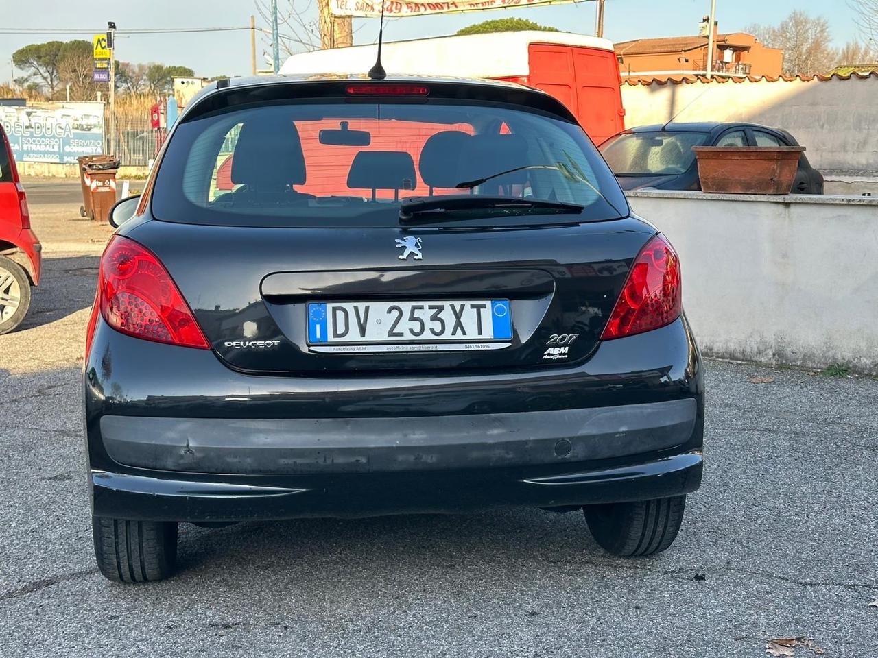 Peugeot 207 1.4 bezina