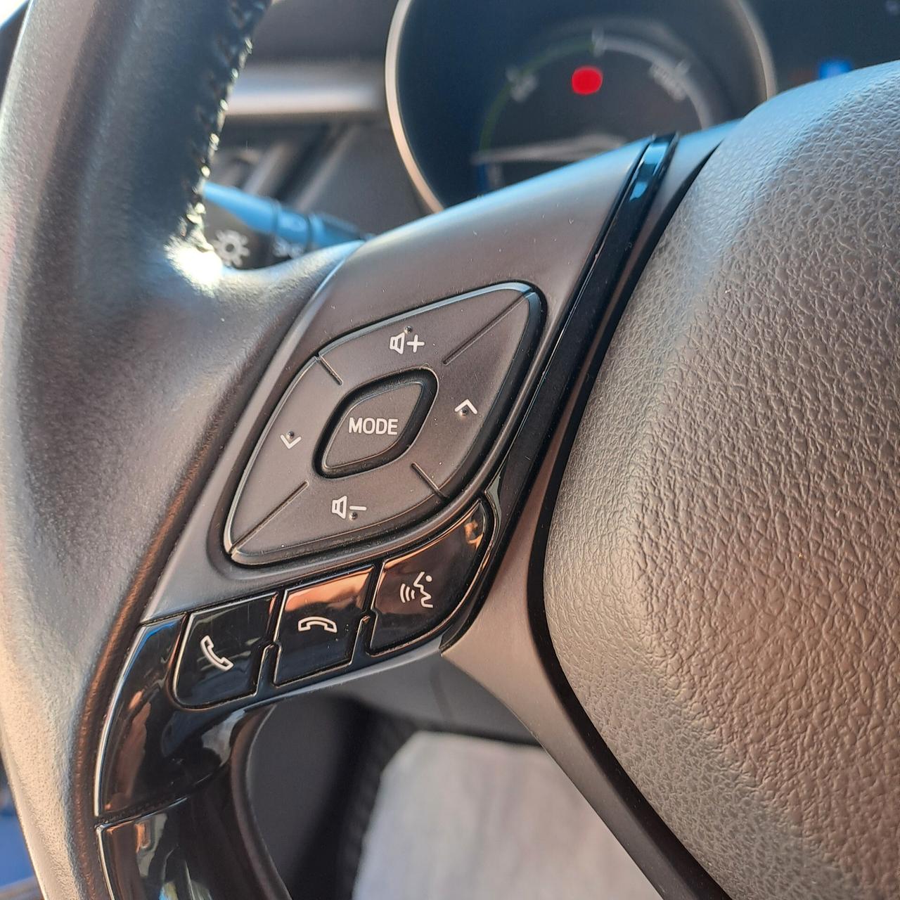 Toyota Ch-R 1.8 Hybrid 122Cv Business