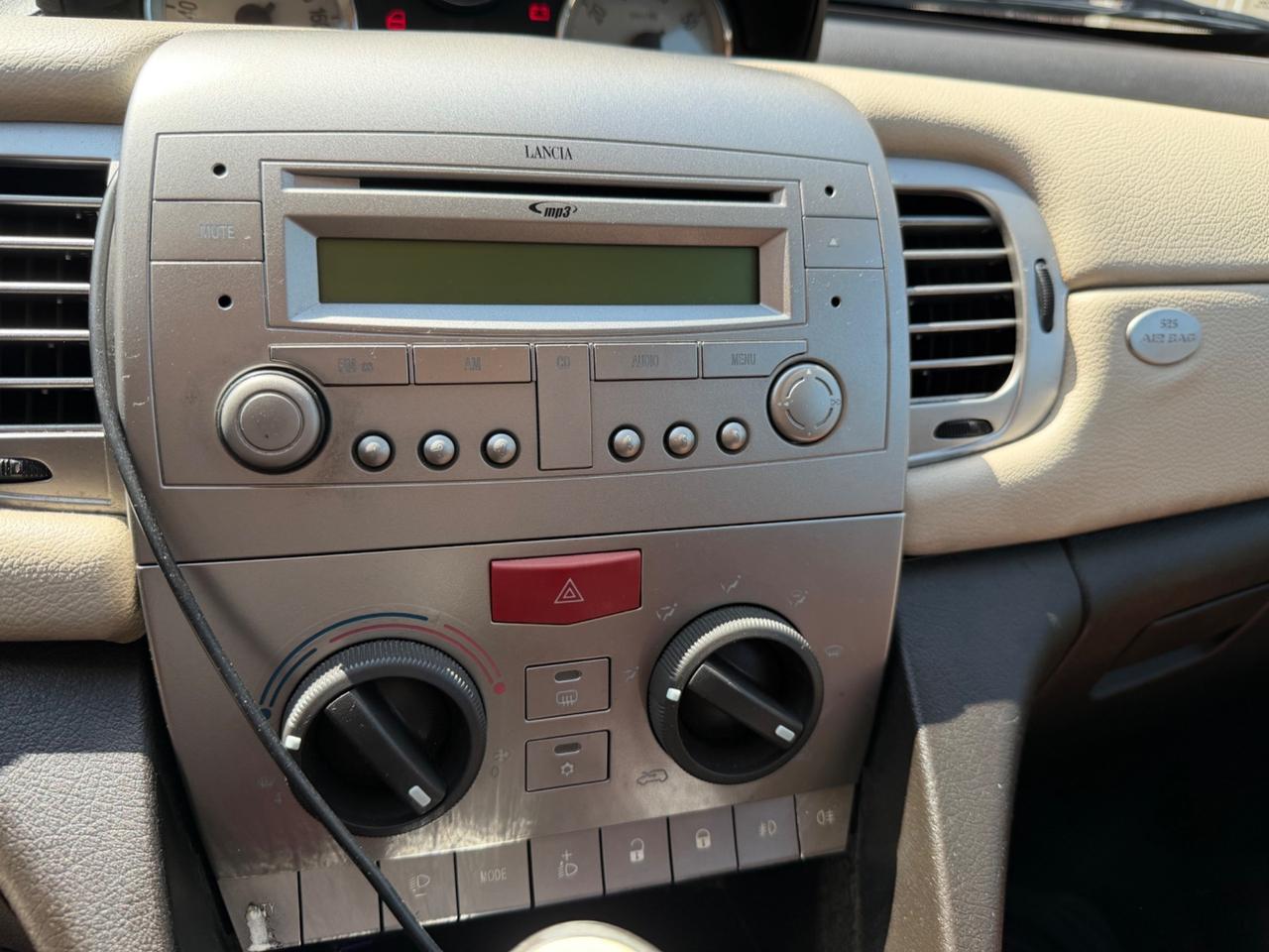 Lancia Ypsilon 1.3 MJT 90 CV Platino