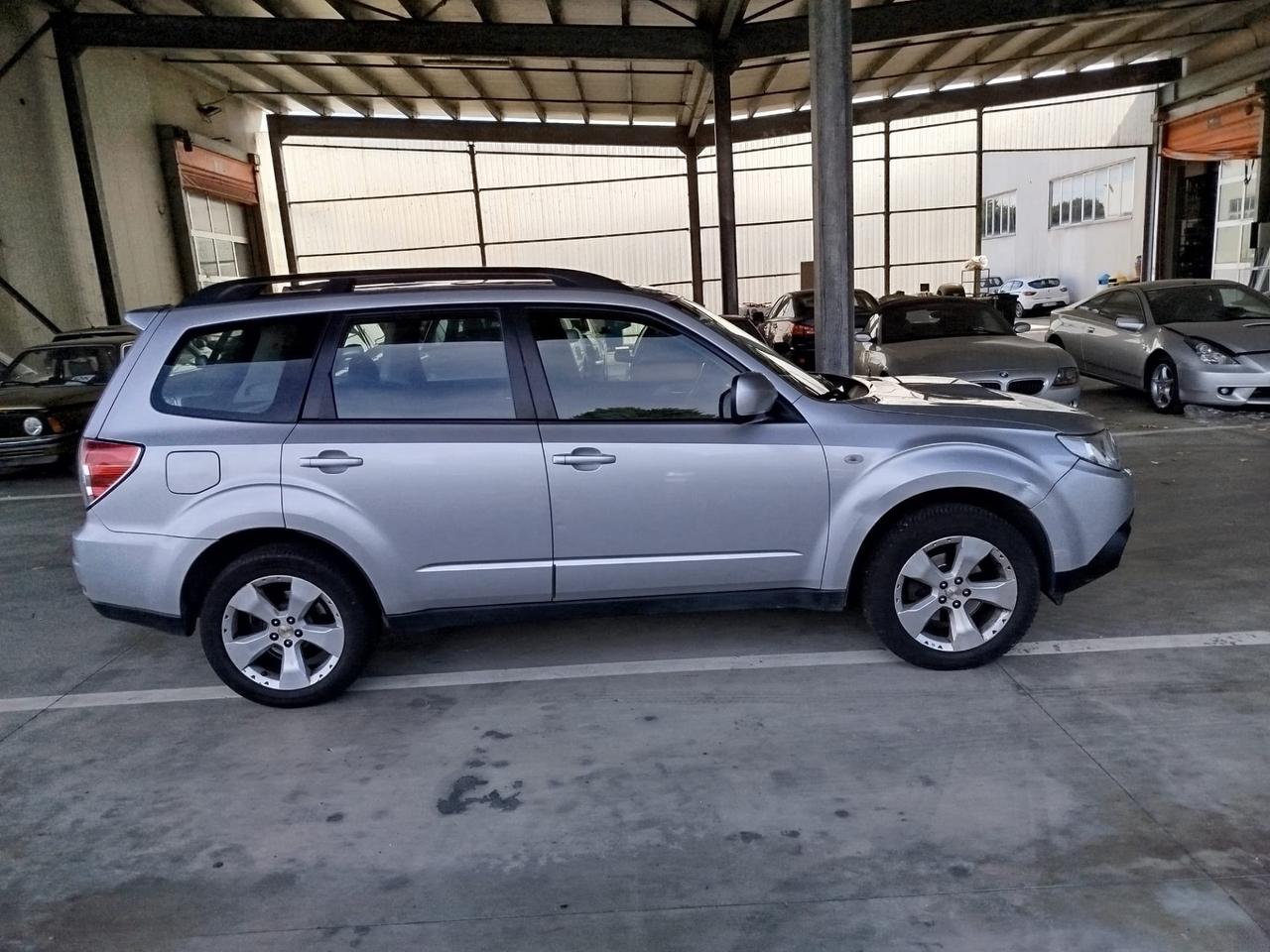 Subaru Forester 2.0d X 6mt