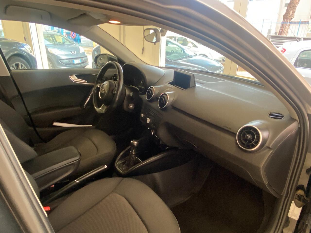 Audi A1 1.2 TFSI Attraction x neopatentati