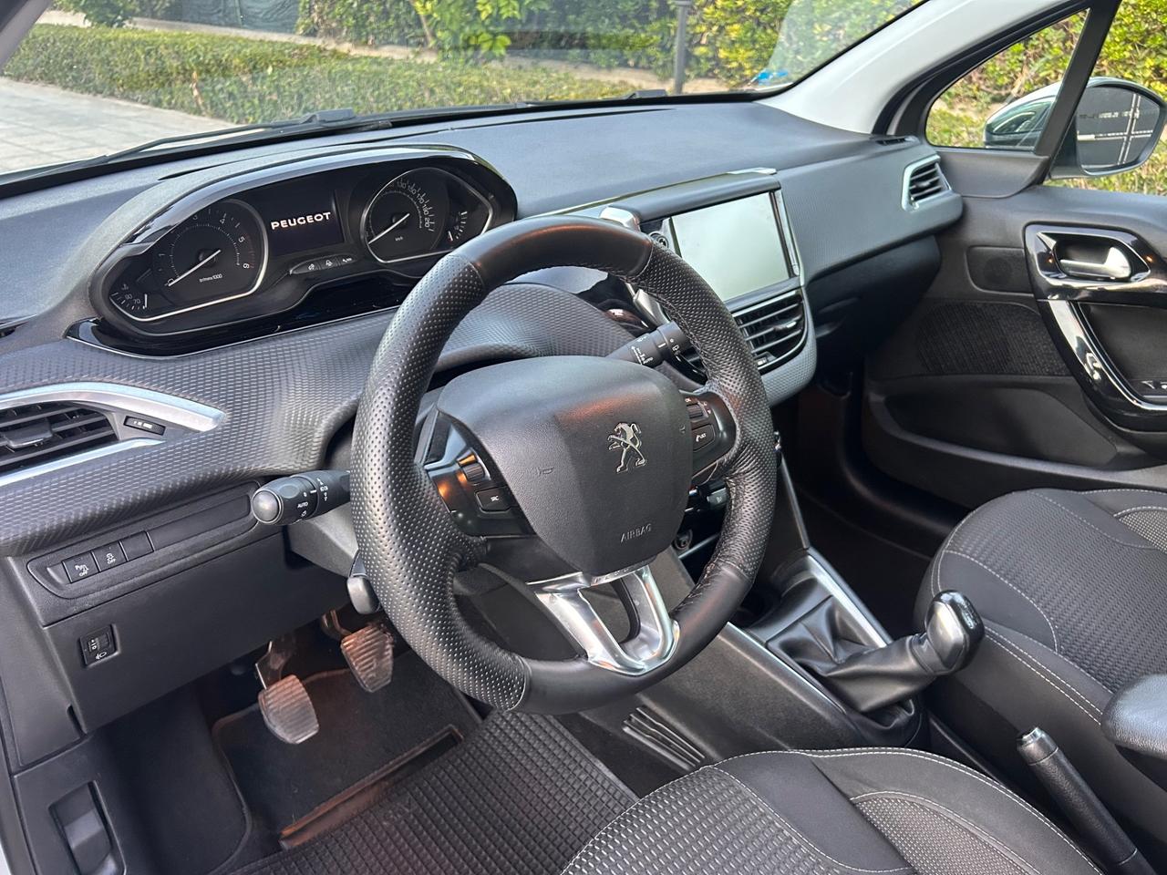 Peugeot 208 BlueHDi 75 5 porte Allure
