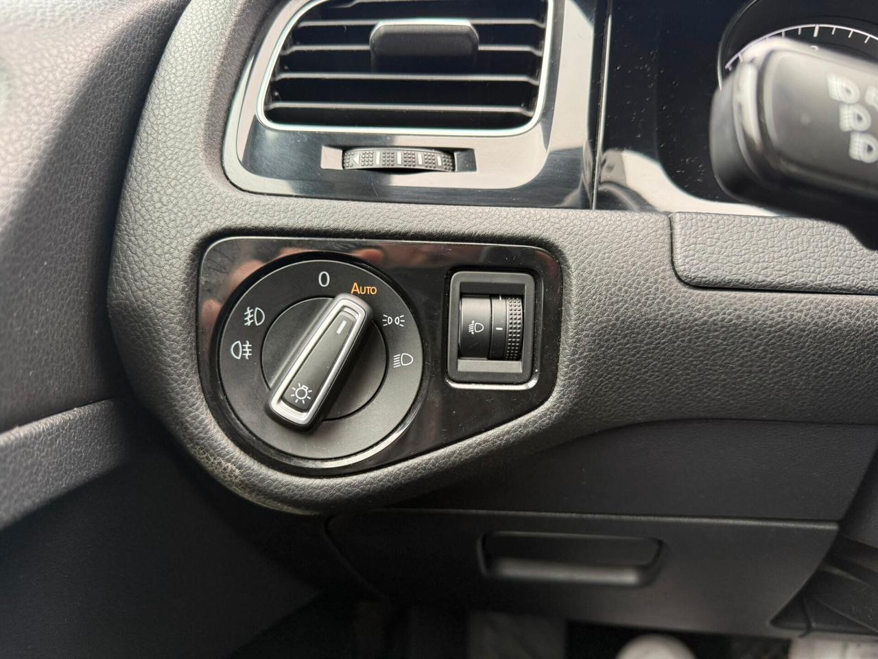 VOLKSWAGEN GOLF VII 1,6 TDI 105 CV DSG HIGHLINE 5P