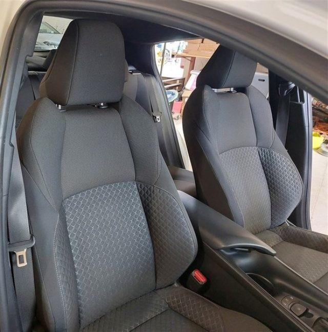 TOYOTA C-HR 1.8 Hybrid E-CVT Business