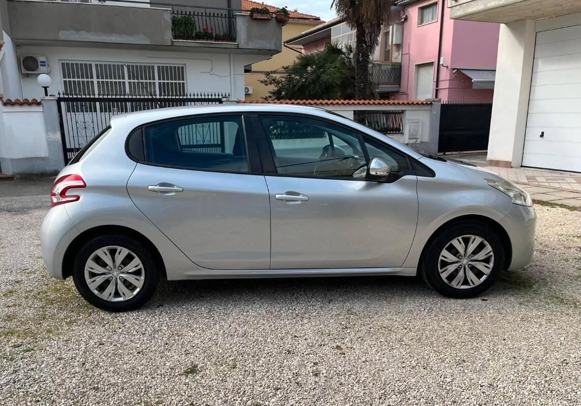 Peugeot 208 1.2 PT (vti) 12v Active 5p