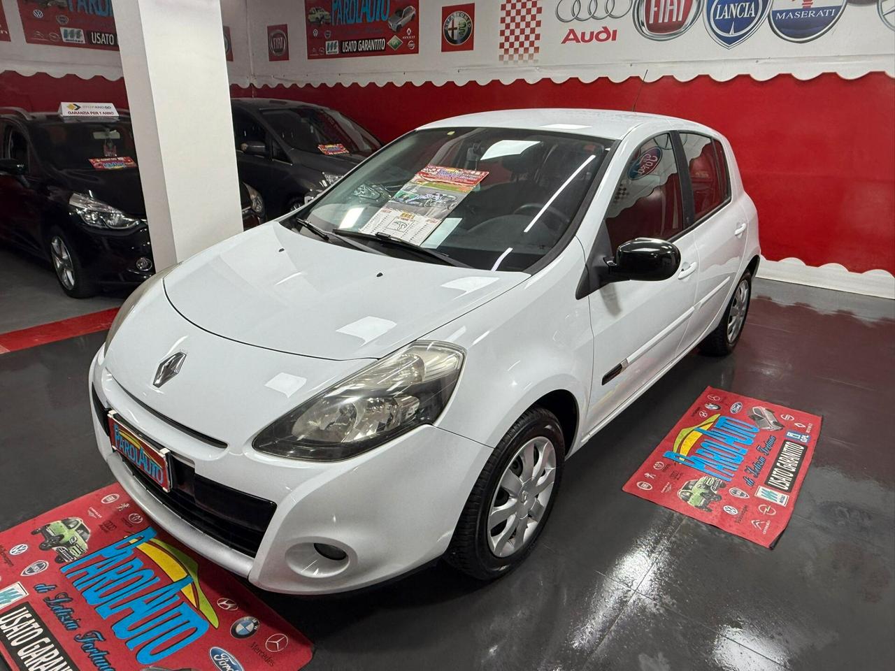 Renault Clio 1.2 16V 75cv Luxe - 2011