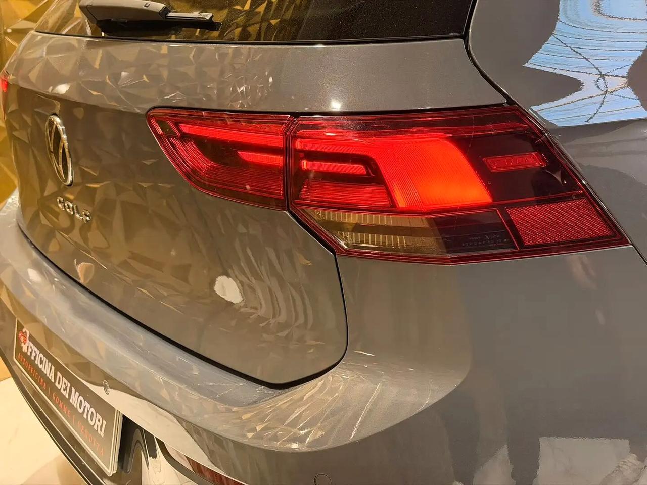 Volkswagen Golf 2.0 TDI 150 CV DSG SCR R-Line