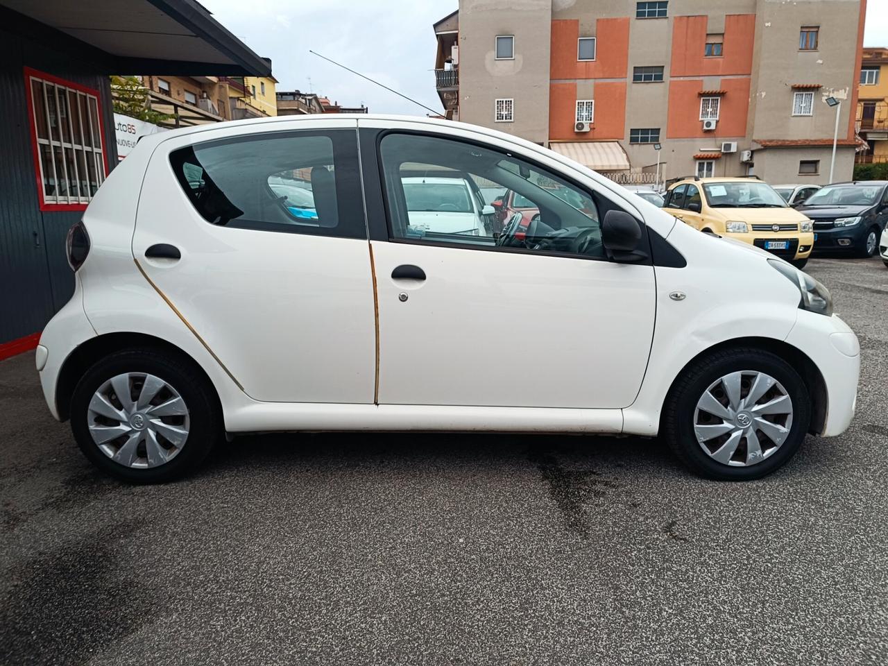 Toyota Aygo 1.0 12V VVT-i 5 porte Active Connect