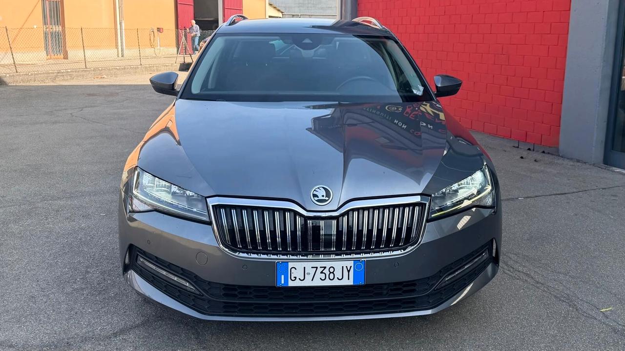 Skoda Superb 2.0 TDI EVO 200 CV SCR DSG Wagon 4x4 Laurin&Klement