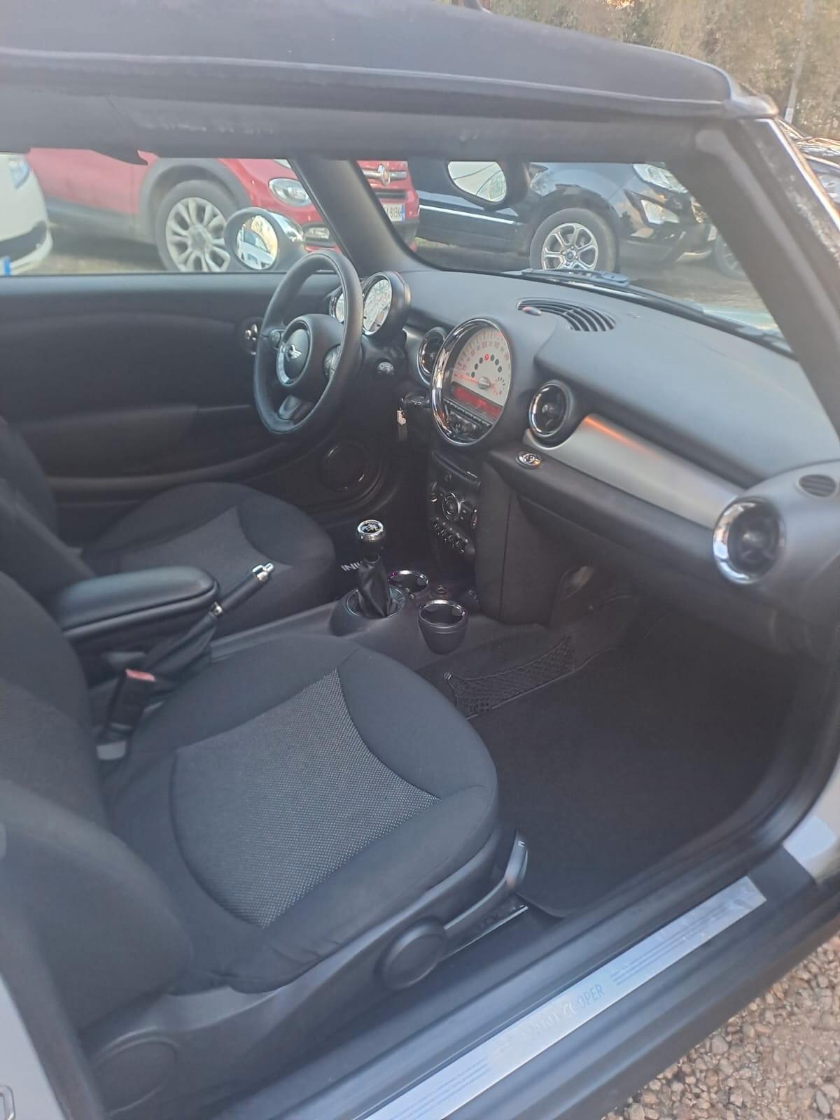 Mini Mini 1.6 16V Cooper D Cabrio